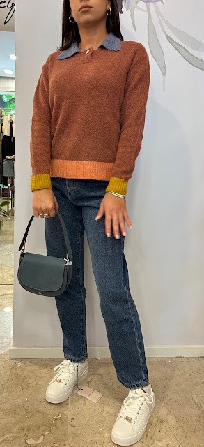 JEANS MODELLO MOM FIT