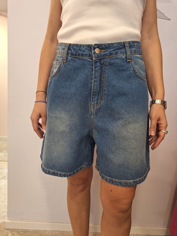 BERMUDA JEANS