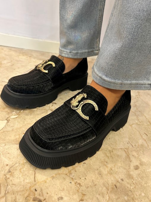 MOCASSINI EFFETTO COCCODRILLO CON LOGO