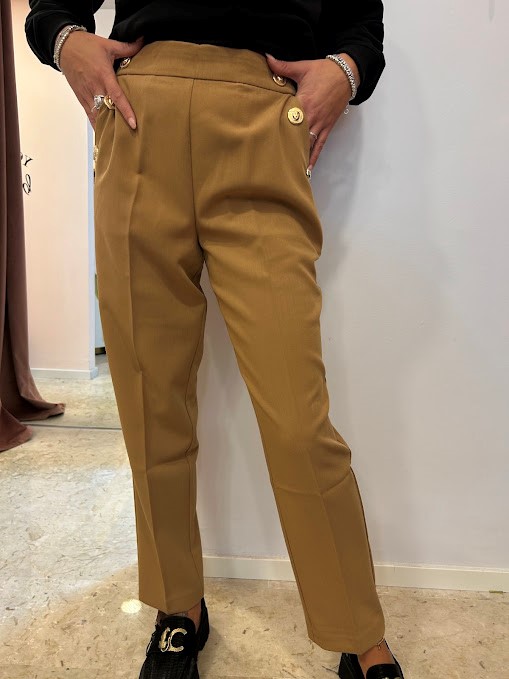 PANTALONI CON ELASTICO E BOTTONI LATERALI