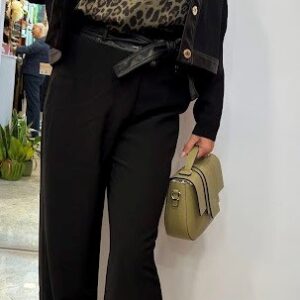 PANTALONI CON CINTURA EFFETTO PELLE