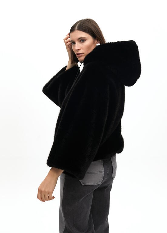 BOMBER CAPPUCCIO IN PELLICCIA SINTETICA