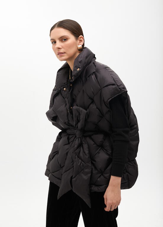 GILET IMBOTTITO INTRECCIATO CON CINTURA IN TESSUTO