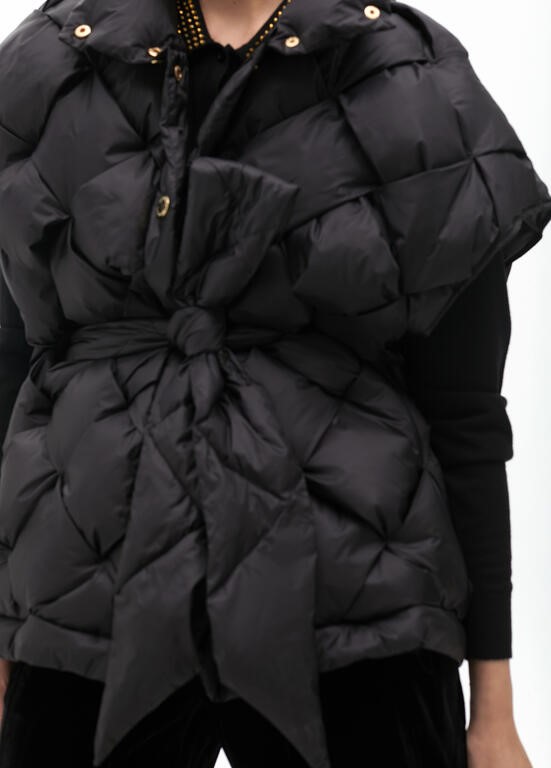 GILET IMBOTTITO INTRECCIATO CON CINTURA IN TESSUTO