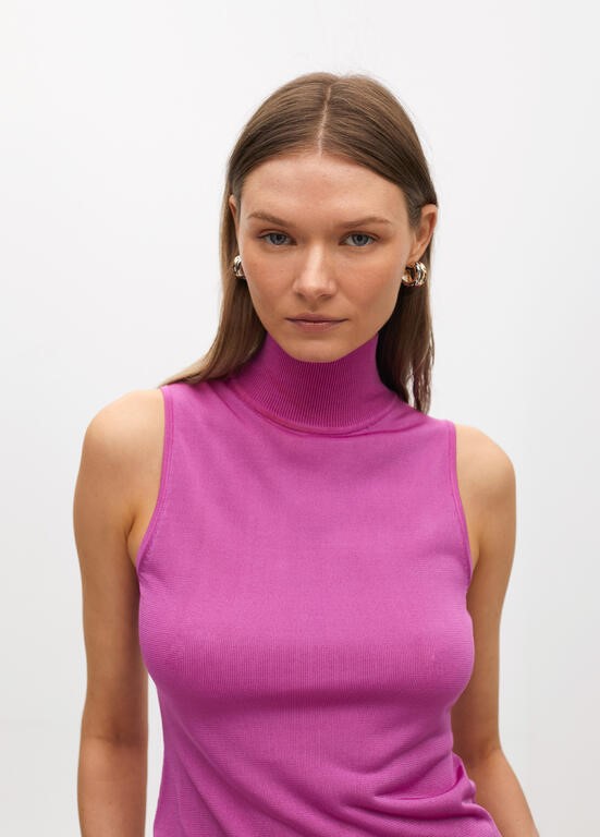 TOP SENZA MANICHE COLLO ALTO IN MAGLIA