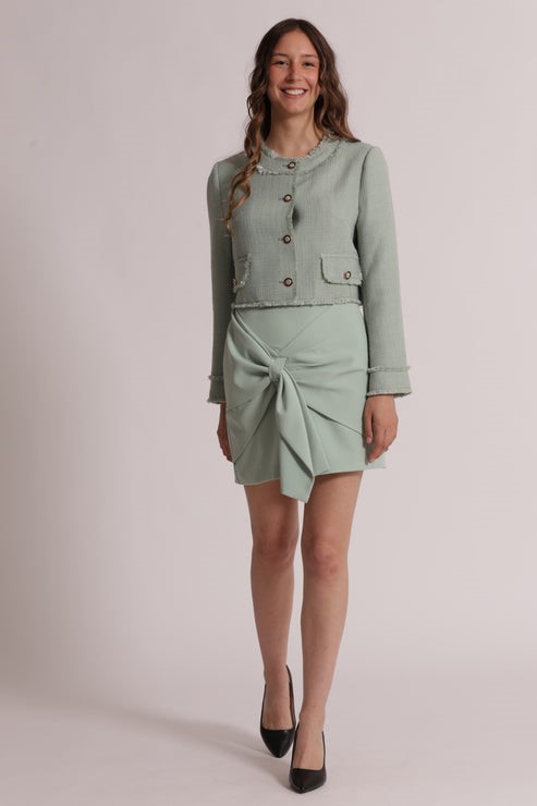 CONNA CORTA CON FIOCCO FRONTALE