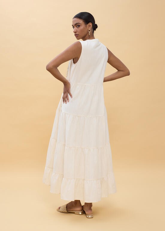 ABITO CON BALZE A PAPPAGALLO