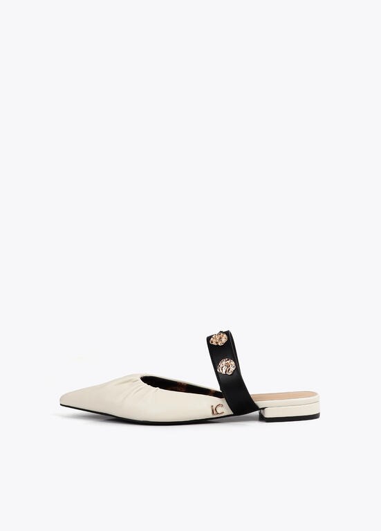 SCARPA PIATTA CON ELASTICO E APPLICAZIONI METALLICHE