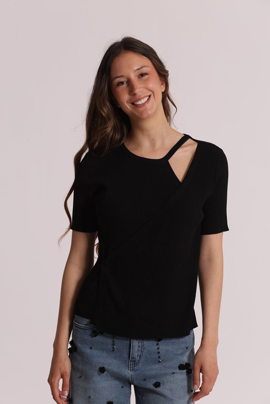 MAGLIA MANICA CORTA CON APERTURA