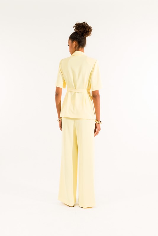 COMPLETO GIACCA CINTURA E PANTALONE MEZZA MANICA