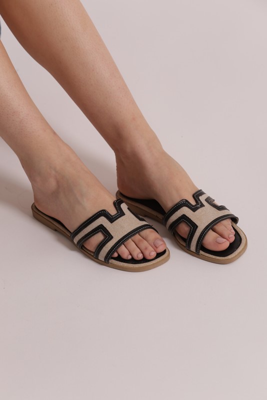 CIABATTINA BASSA CON TESSUTI BEIGE